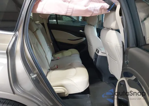 2018 Buick Envision Preferred z USA, uszkodzony, nr VIN LRBFXBSA6JD028790